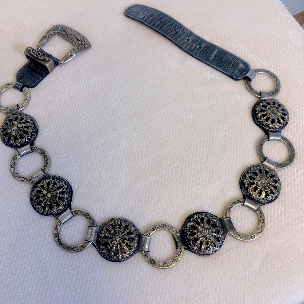 Bolufe’ Boutique Black and Silver Belt